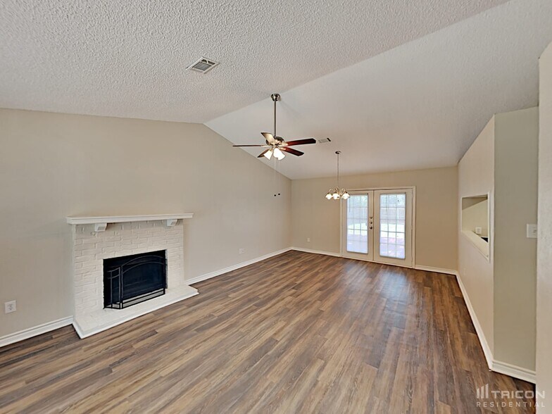 Building Photo - 4628 Moss Rose Dr