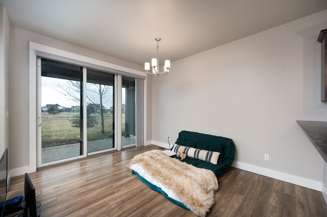 Building Photo - 3083 Warbler Way