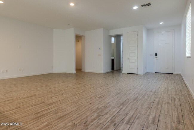Building Photo - 3830 S 64th Dr