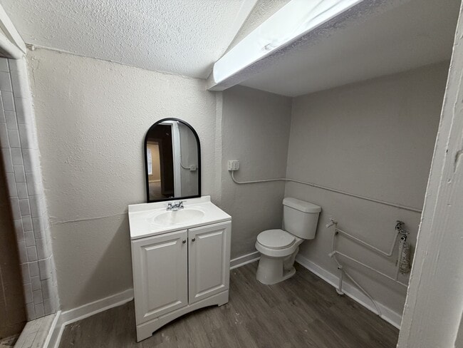 Building Photo - 1817 San Luis St