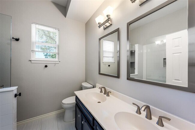 Building Photo - 7203 Desert Rose Cove