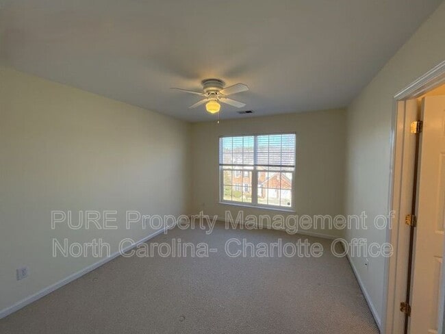 Building Photo - 12424 Kane Alexander Dr