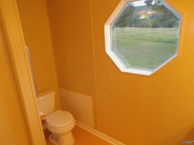 Building Photo - 498 Berry Hollow Rd