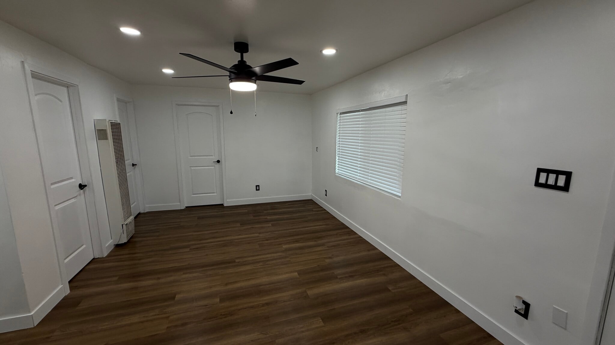 Building Photo - 6506 Regent St