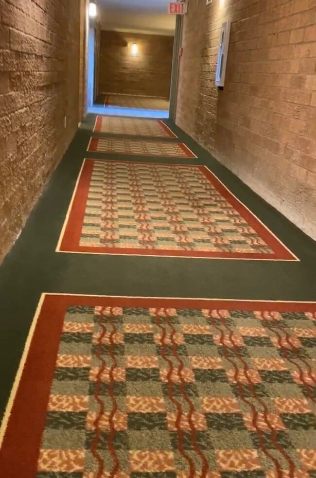 Entrance to the condo - 3101 S Manchester St