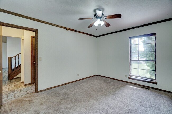 Building Photo - Comfortable Living in Edmond – 3BR with Prime Convenience