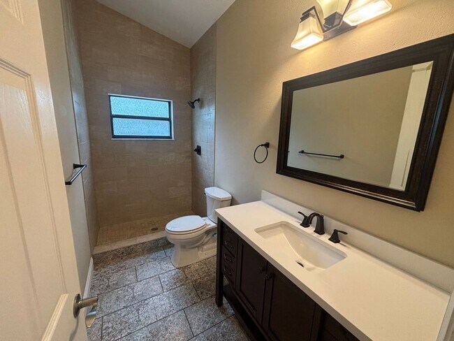 Building Photo - Charming 3-Bedroom Home with Pool & Upgrades in Hernando, FL