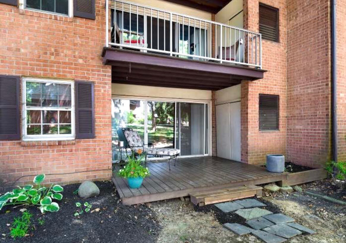 Building Photo - 429 Drummers Ln