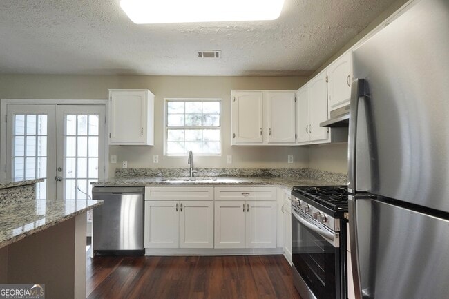 Building Photo - 5702 Wells Cir