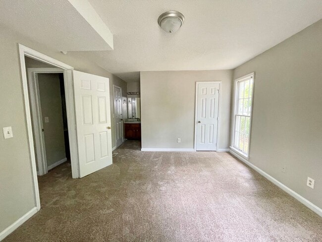 Building Photo - Irmo