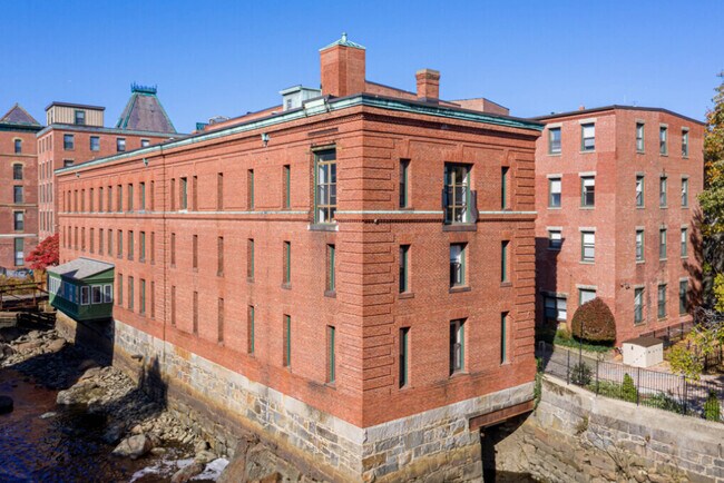 Building Photo - 1200 Adams St
