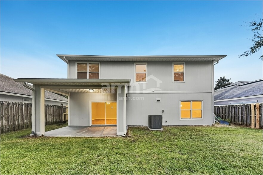 Building Photo - 1779 Ferncreek Dr