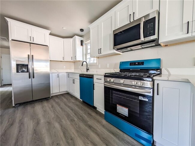 Building Photo - 88 Julian St