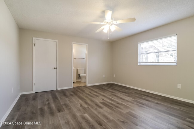 Building Photo - 1035 Country Club Blvd