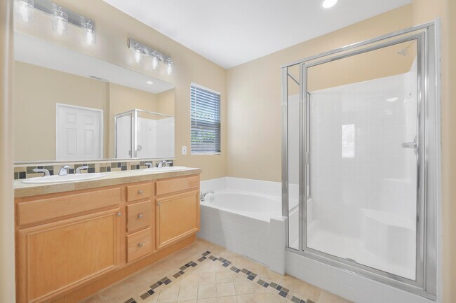 Building Photo - 82630 Redford Way