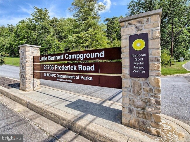 Building Photo - 22739 Tate St