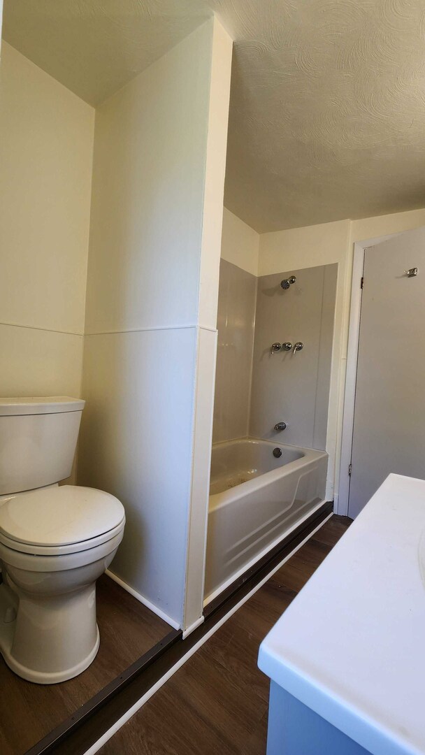 Building Photo - 121 Bausman St