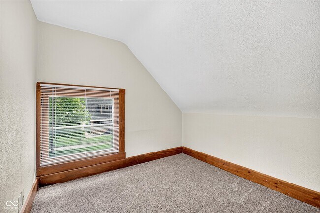 Building Photo - 456 N Centennial St