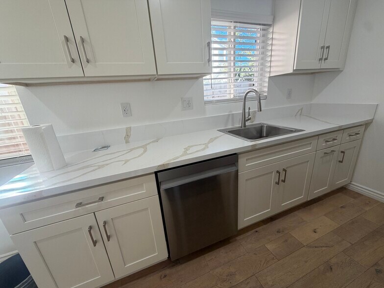 New Kitchen - 820 Geneva Ave