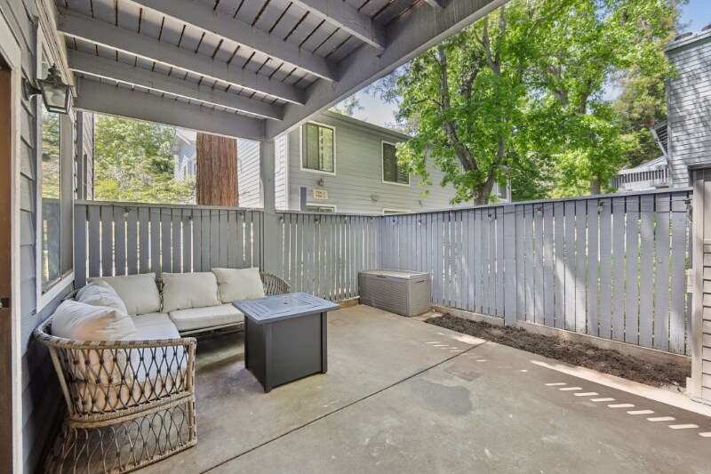 Building Photo - 7104 Cross Creek Cir