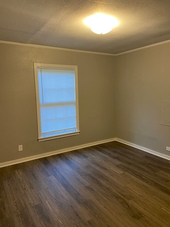 Building Photo - Apply today!