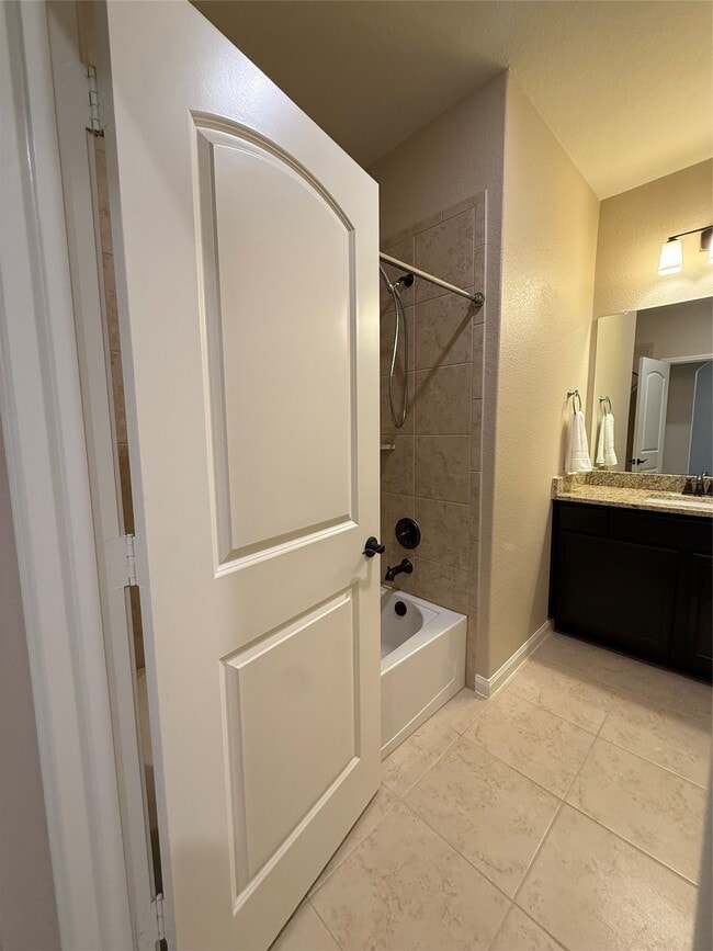 Building Photo - 8985 Oval Glass St