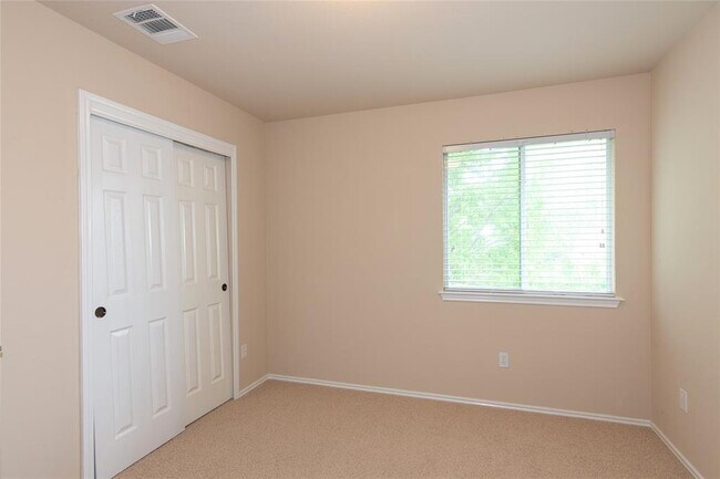 Building Photo - 10509 Wylie Dr