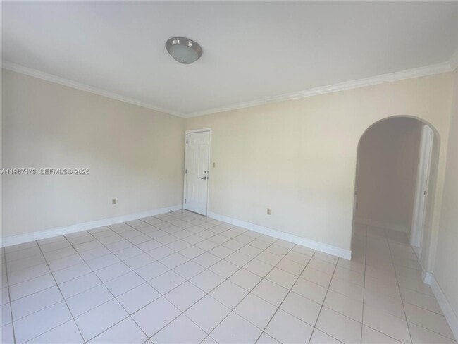 Building Photo - 623 NE 61st St