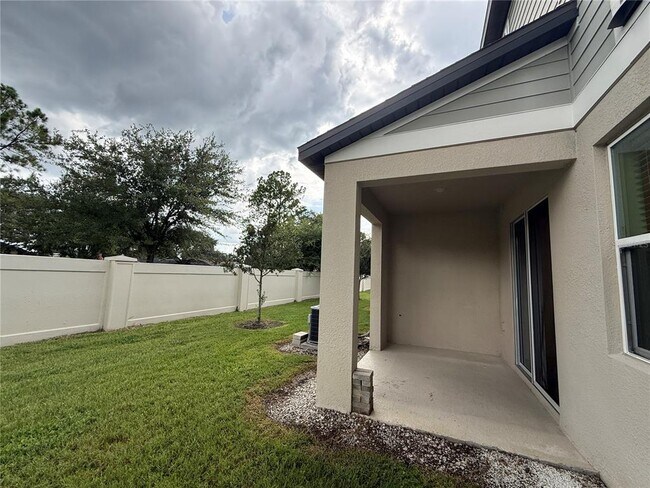 Building Photo - 15097 Willow Arbor Cir