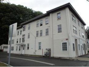 Primary Photo - 14 W Bow St