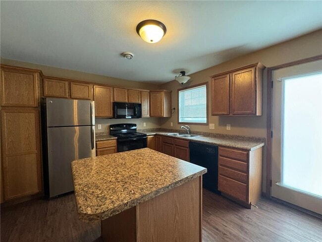 Building Photo - 109 Oriole Path