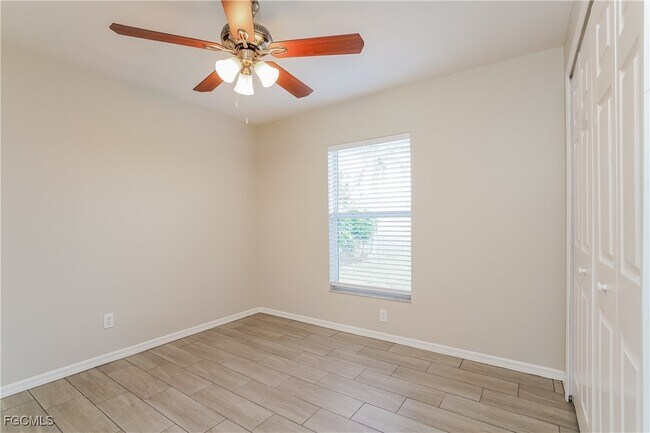 Building Photo - 1405 SW 13th Terrace