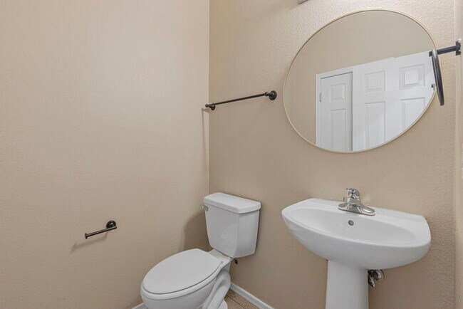 Building Photo - 3828 E Jasper Dr