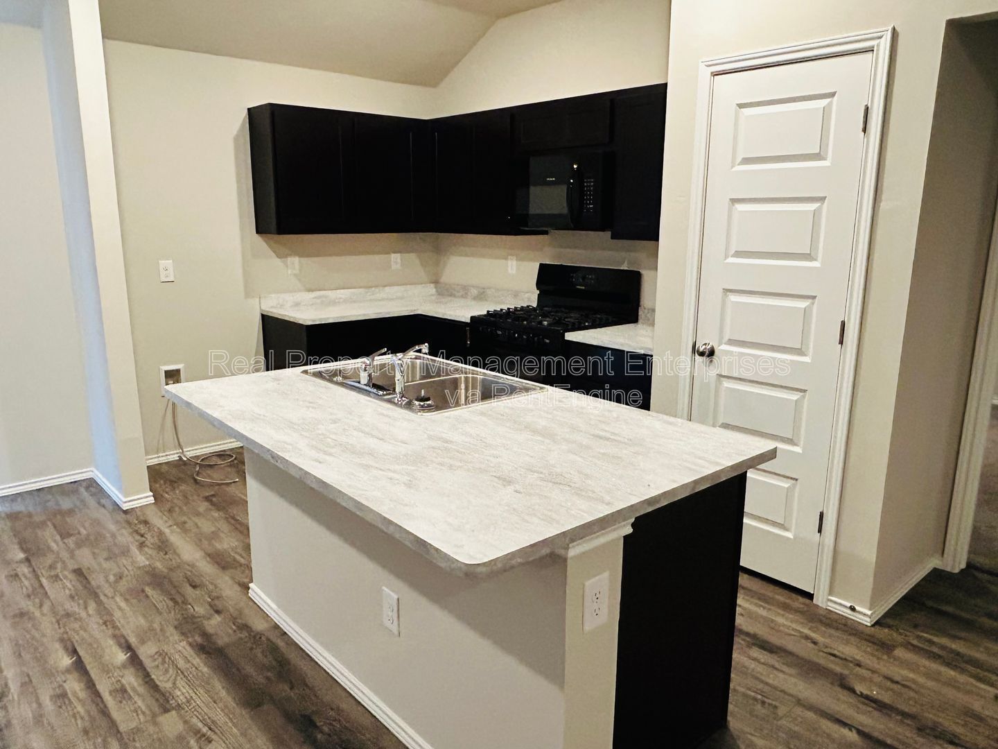 Building Photo - 11804 Krew Wy