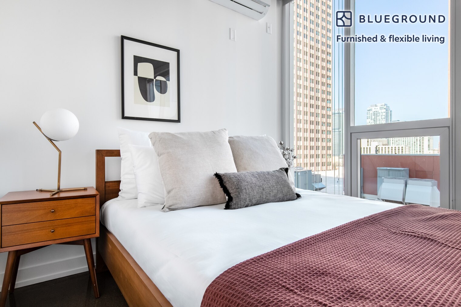 Building Photo - 108 W Chicago Ave