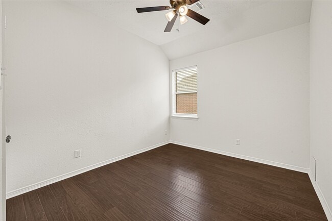 Building Photo - 22127 Nobles Crossing Dr