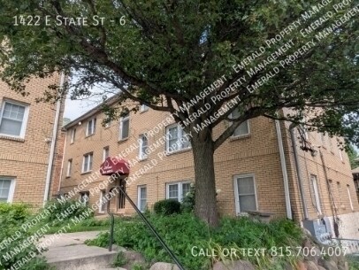 Primary Photo - 1422 E State St