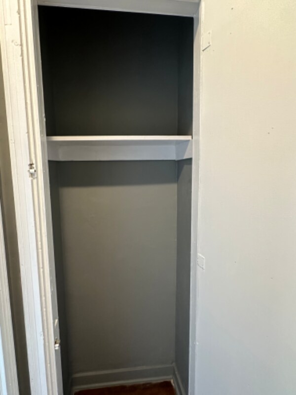 Building Photo - 205 Chambers St