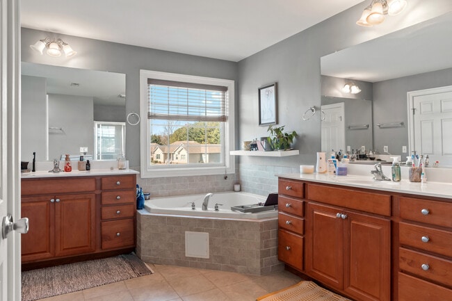 Building Photo - 98 Merganser Dr