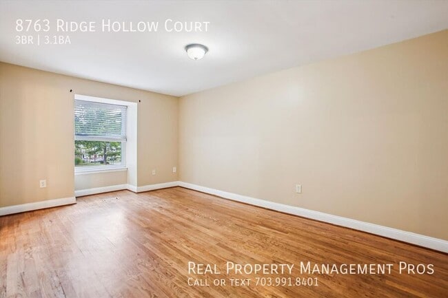 Building Photo - 8763 Ridge Hollow Ct