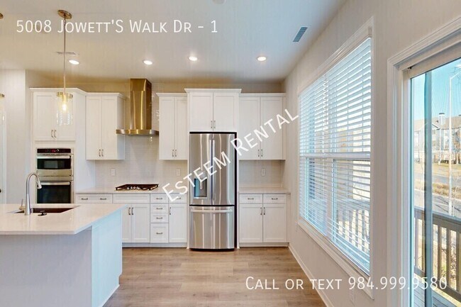 Building Photo - 5008 Jowett's Walk Dr