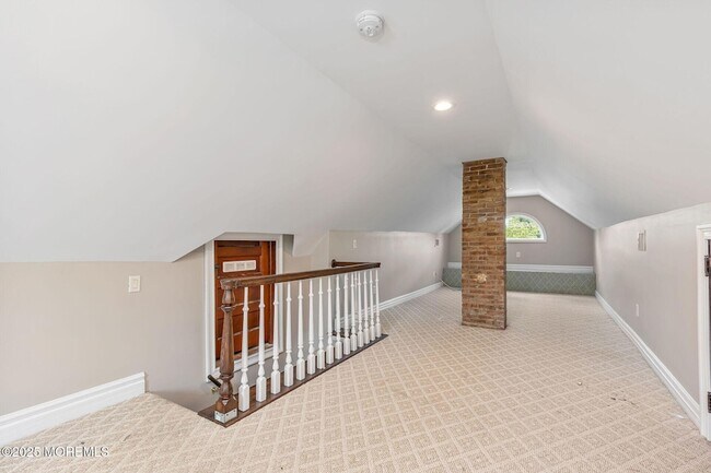 Building Photo - 76 South St