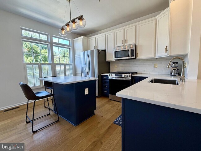 Building Photo - 2908 Huntington Grove Square