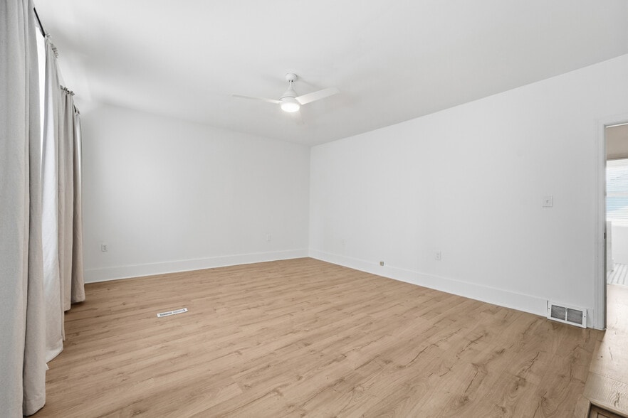 Building Photo - 98 S 18th St