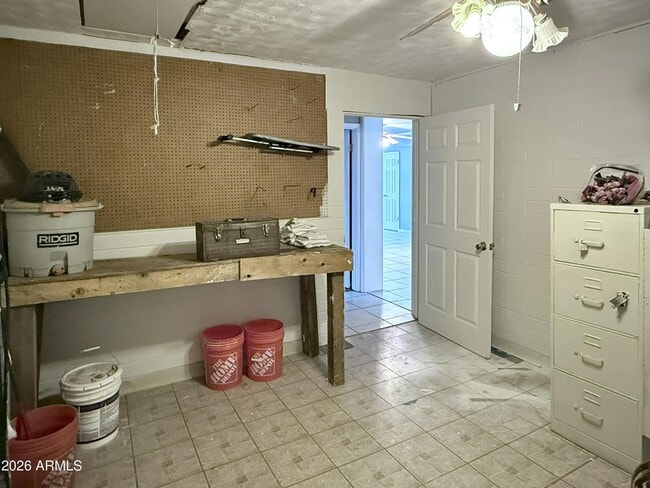 Building Photo - 14015 N 61st Ave