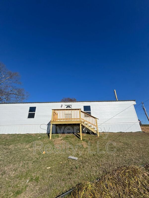 Building Photo - 3000 US-11