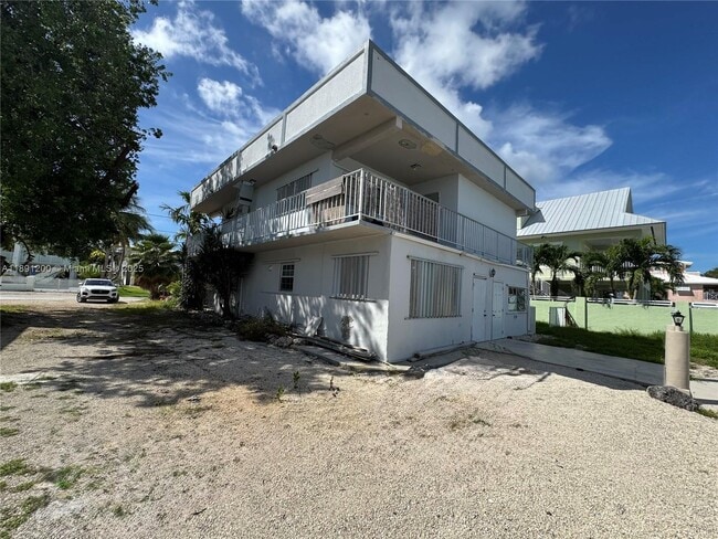 Building Photo - 174 Corrine Pl