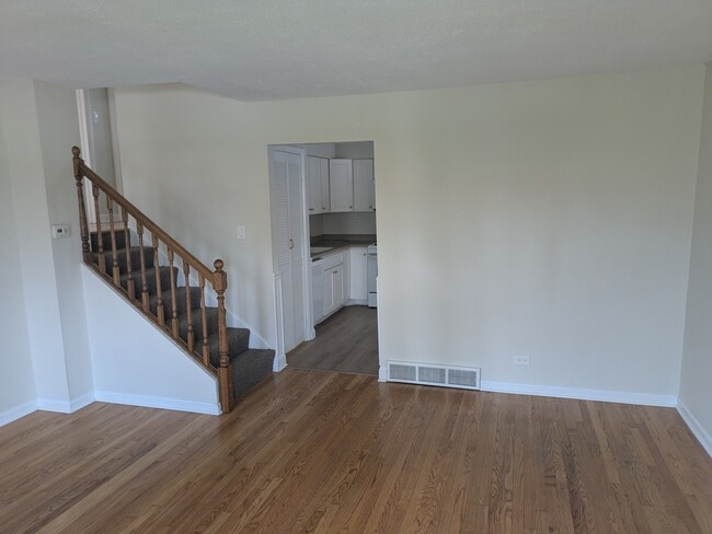 Building Photo - 796 Adele St