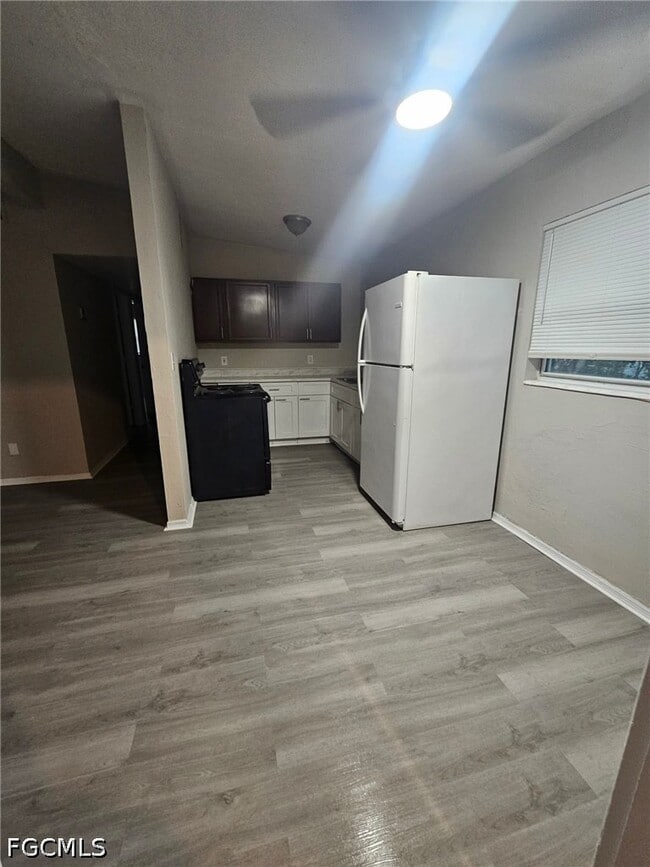 Building Photo - 3022 Guava St