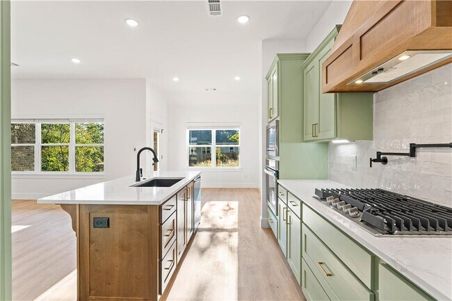 Building Photo - 2 Kolman Ln